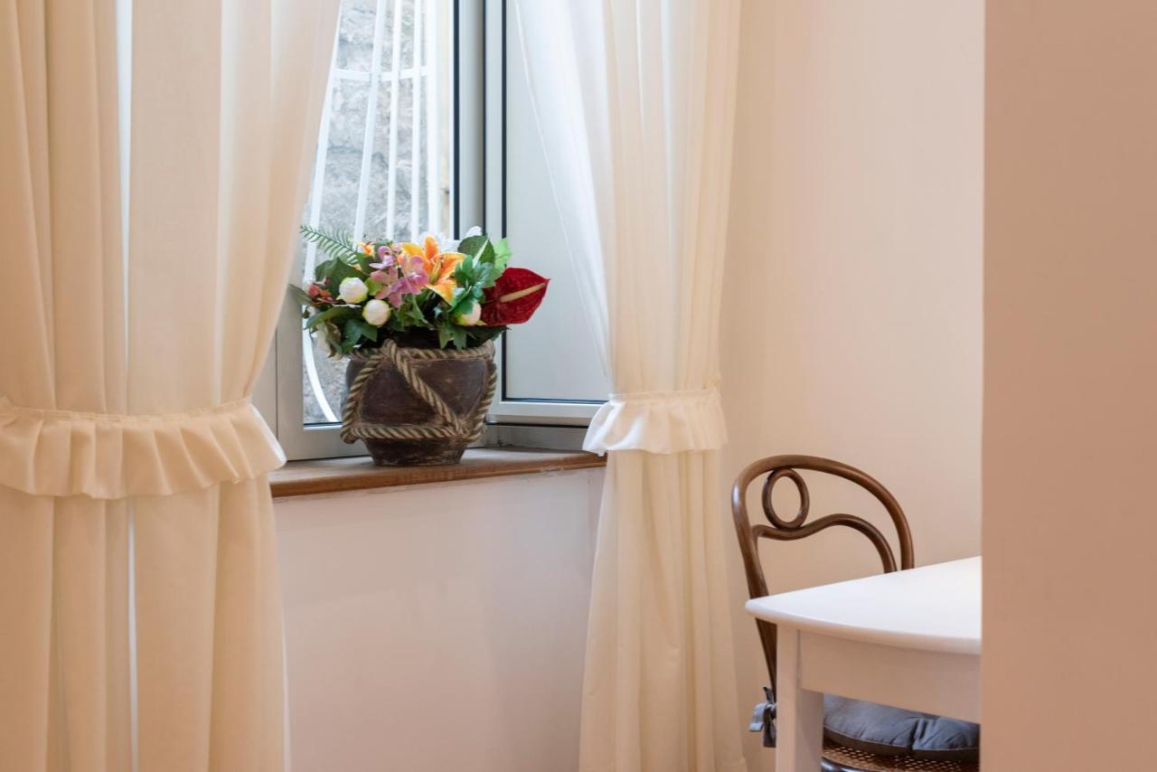 Pignatelli Rooms เนเปิลส์ ภายนอก รูปภาพ